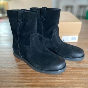 NWB UGG Josefene Short Black Boots